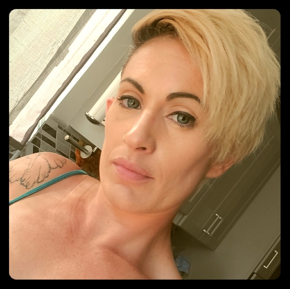 Meet your Posher, Samantha - Picture 1 of 1